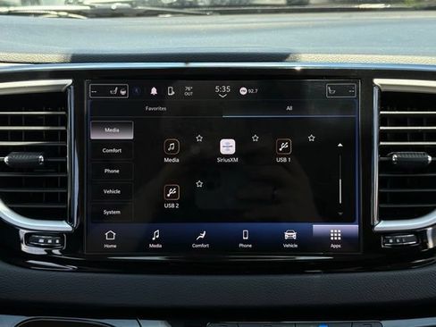 Used 2023 Chrysler Pacifica Touring-L FWD image 26