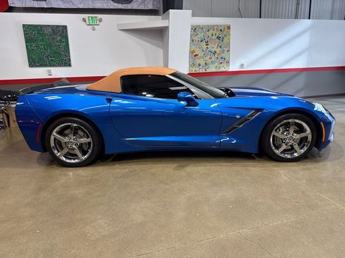 Used 2014 Chevrolet Corvette Stingray Convertible w/ 2LT Preferred Equipment Group image 18