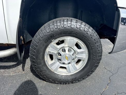 Used 2010 Chevrolet Silverado 2500 LT w/ Interior Plus Package image 10