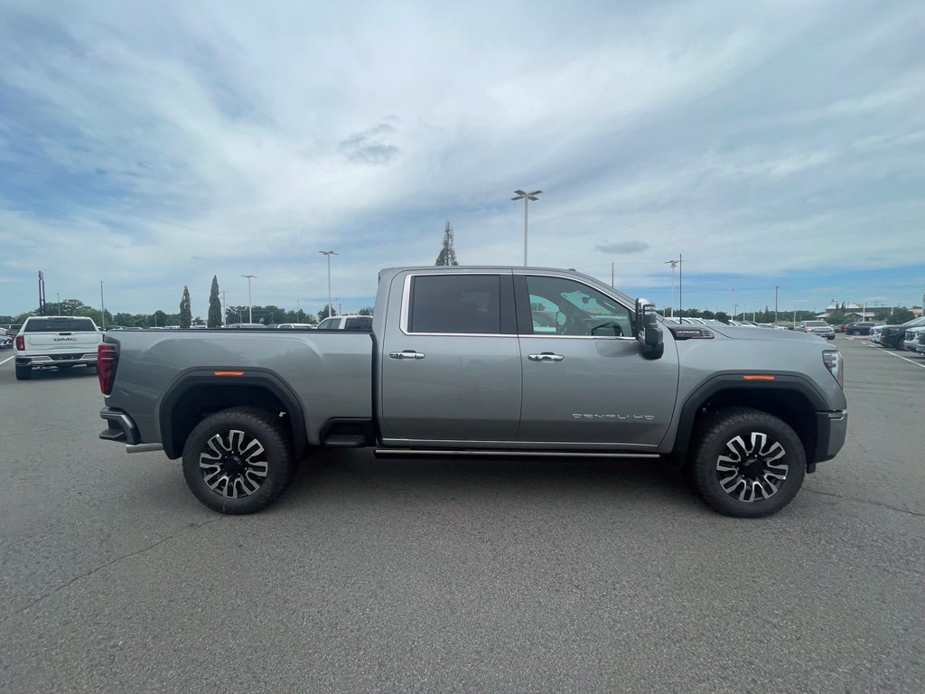 Used 2026 GMC Sierra 2500 Denali Ultimate AWD/4WD image 8