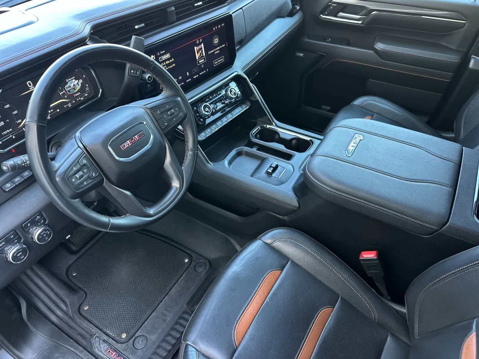 Used 2024 GMC Sierra 3500 AT4 w/ AT4 Premium Plus Package AWD/4WD image 11