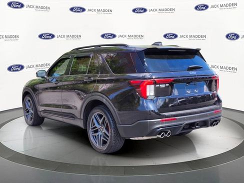 Certified 2025 Ford Explorer ST AWD/4WD image 3
