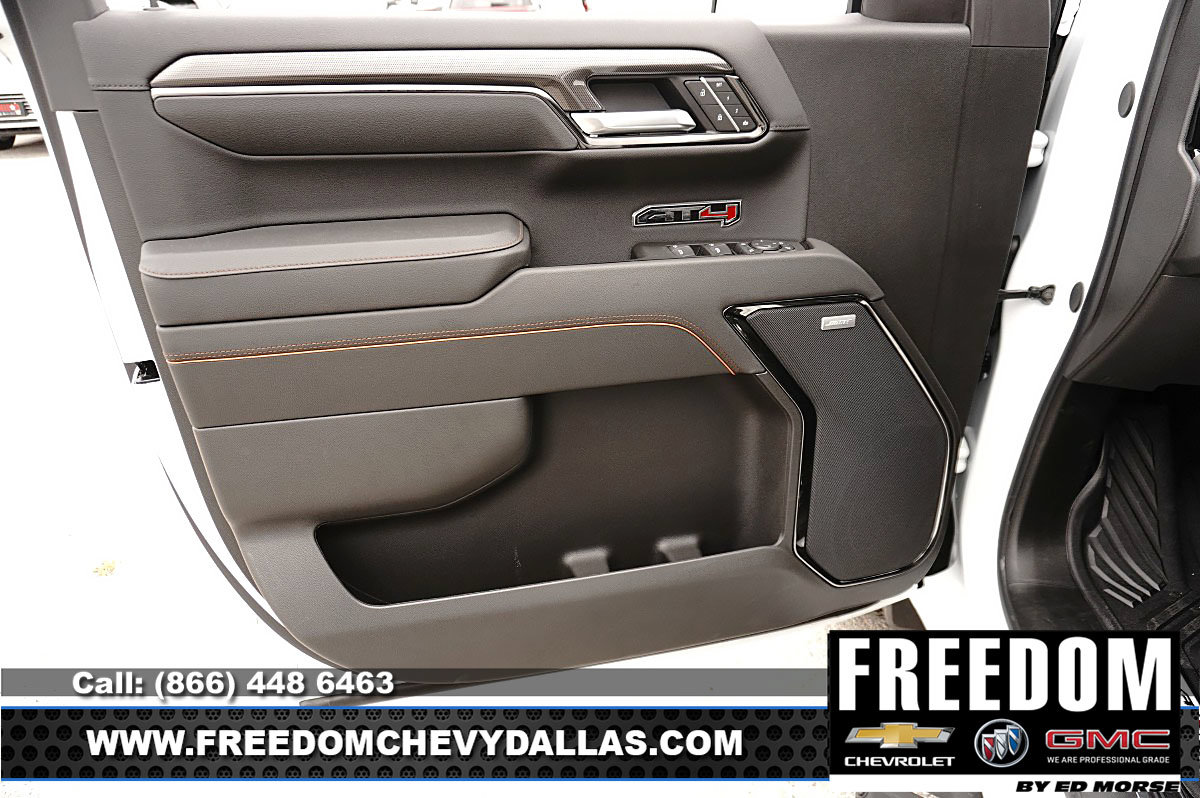 New 2026 GMC Sierra 1500 AT4 w/ AT4 Premium Package AWD/4WD image 39
