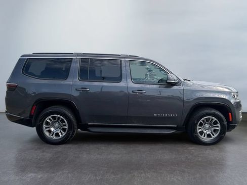 Used 2023 Jeep Wagoneer 4WD image 6