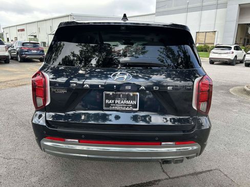 Used 2023 Hyundai Palisade Calligraphy w/ Cargo Package FWD image 6