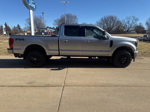 Used 2022 Ford F250 Lariat w/ Black Appearance Package image 8