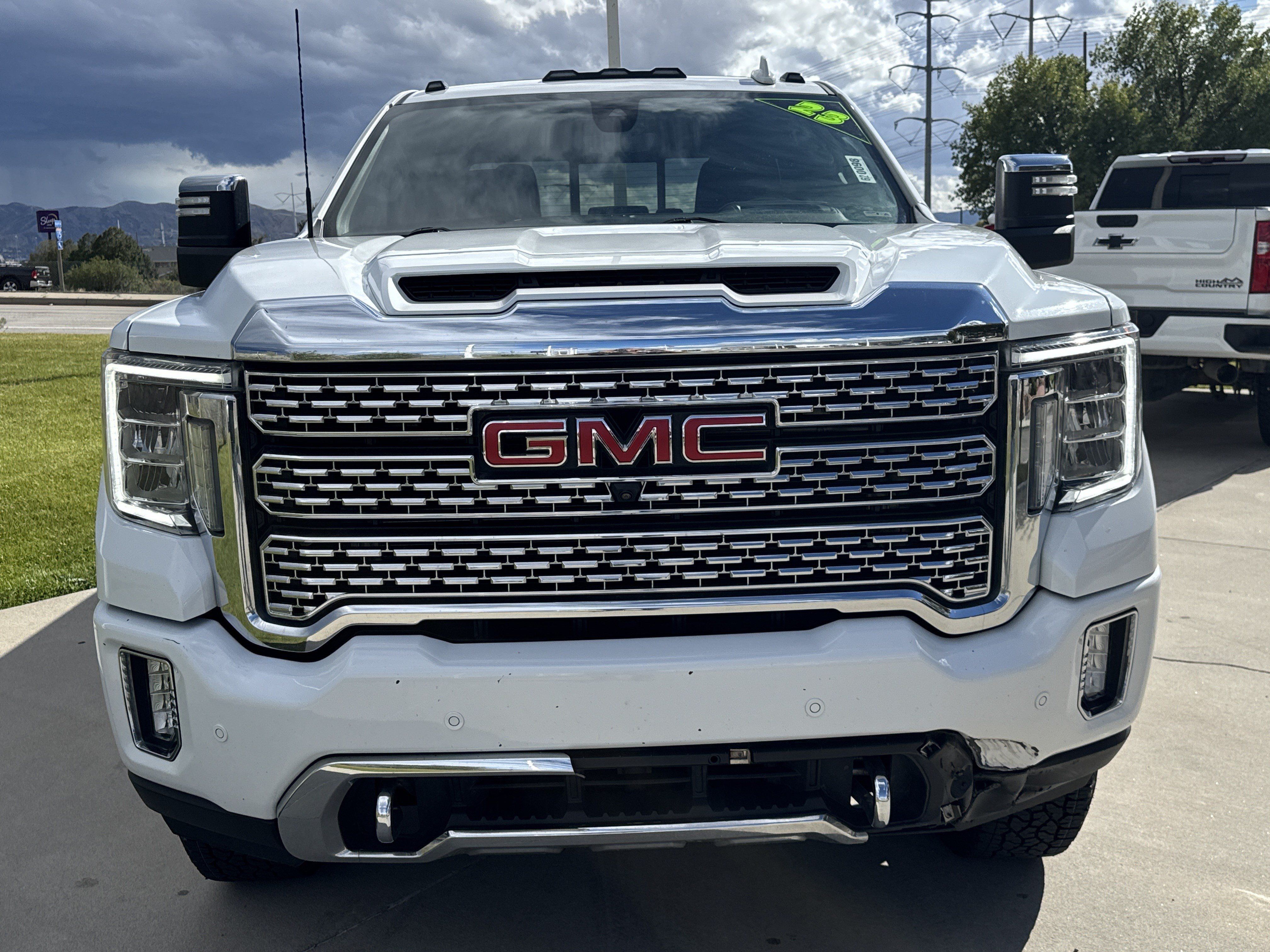 Used 2023 GMC Sierra 3500 Denali w/ Denali Ultimate Package AWD/4WD image 6