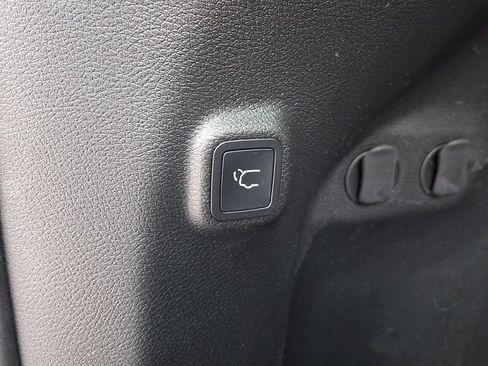Used 2023 Jeep Cherokee Altitude Lux AWD/4WD image 42