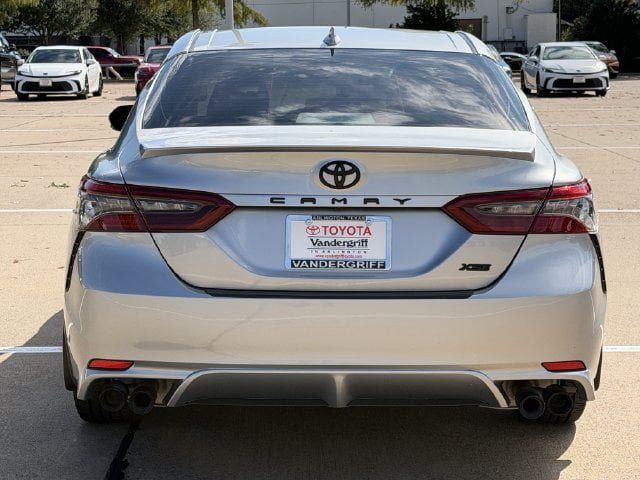 Used 2023 Toyota Camry XSE FWD image 5