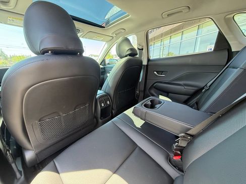 Certified 2025 Hyundai Kona Limited FWD image 15
