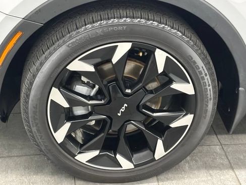 Used 2025 Kia Sorento SX FWD image 6