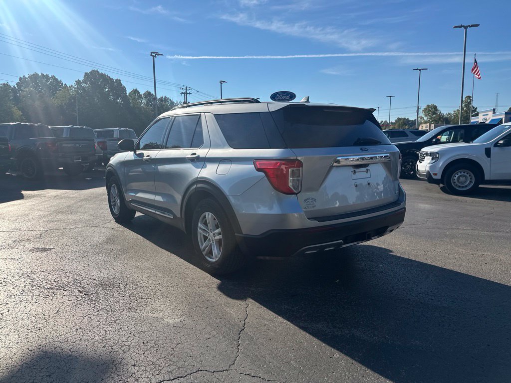 Used 2020 Ford Explorer XLT w/ Equipment Group 202A RWD image 5