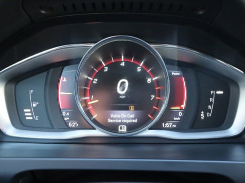 Used 2016 Volvo V60 T5 Cross Country Platinum image 34