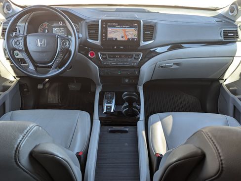 Used 2017 Honda Pilot Touring image 17