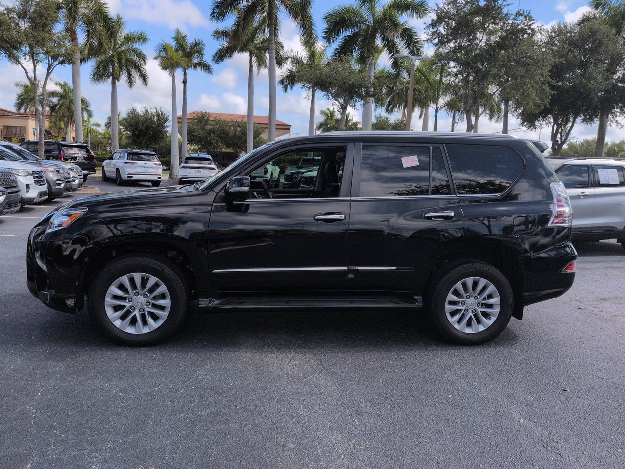 Used 2018 Lexus GX 460 Premium w/ Premium Package AWD/4WD image 7