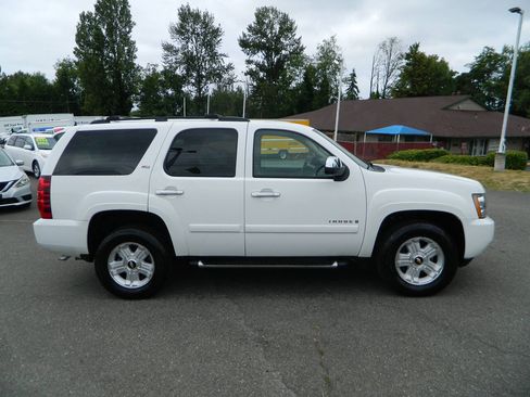 Used 2007 Chevrolet Tahoe LT w/ LT Preferred Equipment Group AWD/4WD image 9