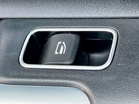 Certified 2022 Mercedes-Benz GLB 250 GLB 250 image 30