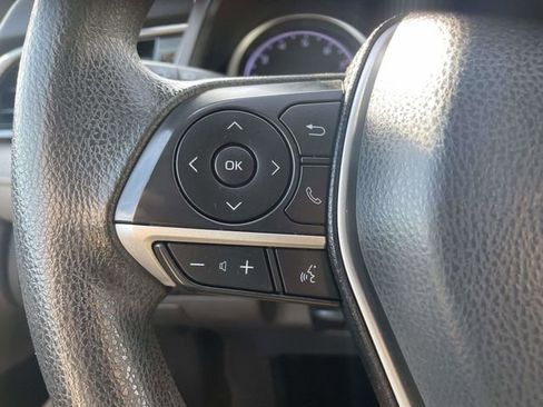 Used 2021 Toyota Camry LE image 24