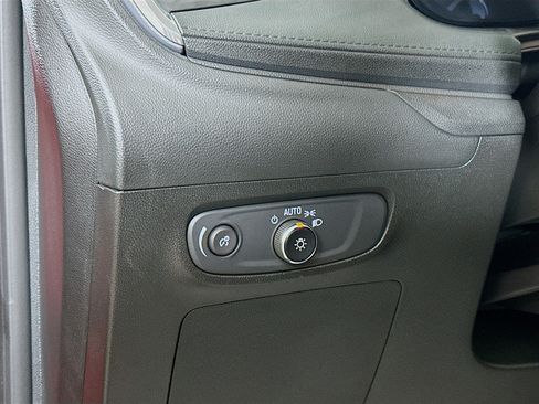 Used 2026 Buick Encore GX Avenir w/ Avenir Technology Package FWD image 10