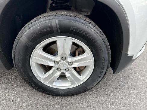 Used 2017 Chevrolet Trax LT AWD/4WD image 27