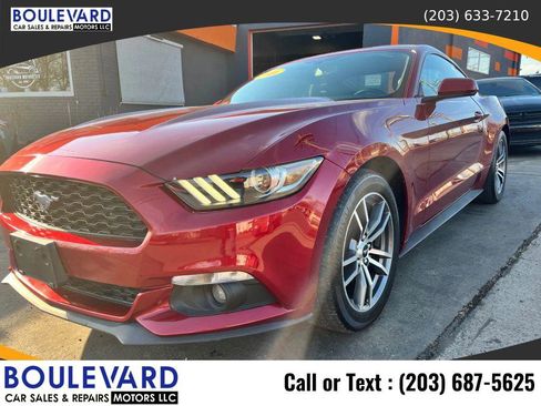 Used 2016 Ford Mustang Coupe image 3