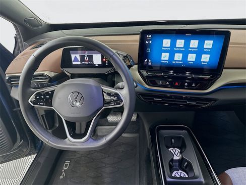Used 2023 Volkswagen ID.4 Pro image 19