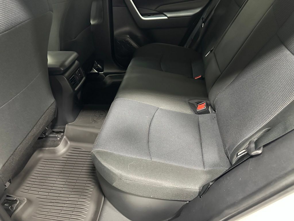 Used 2025 Toyota RAV4 LE AWD/4WD image 46