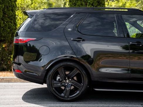 Used 2023 Land Rover Discovery HSE R-Dynamic AWD/4WD image 13