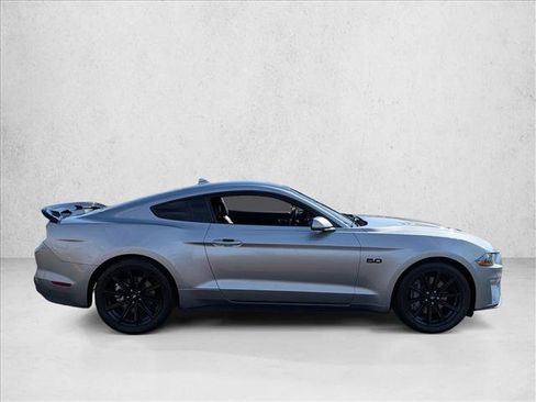 Used 2022 Ford Mustang GT Premium RWD image 4