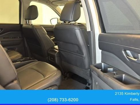 Used 2024 Nissan Pathfinder SL w/ SL Premium Package AWD/4WD image 20