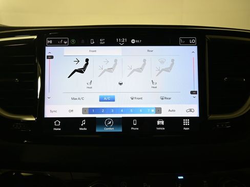 Used 2023 Chrysler Pacifica Touring-L FWD image 30