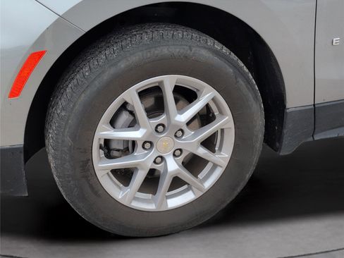 Used 2023 Chevrolet Equinox LT image 11