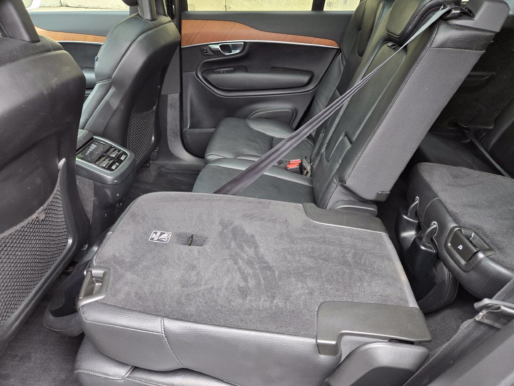 Used 2021 Volvo XC90 T6 Momentum w/ Advanced Package AWD/4WD image 34