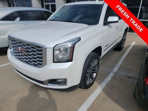 Used 2018 GMC Yukon Denali w/ Denali Ultimate Package image 2
