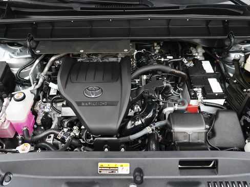 Used 2025 Toyota Highlander XSE AWD/4WD image 35