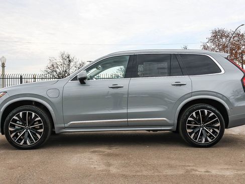 New 2026 Volvo XC90 T8 Ultra image 8