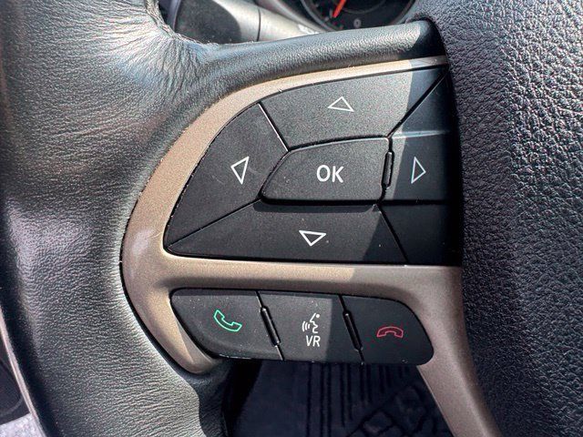 Used 2016 Jeep Cherokee Limited AWD/4WD image 18