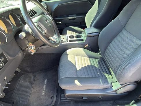 Used 2013 Dodge Challenger R/T w/ Blacktop Pkg RWD image 21