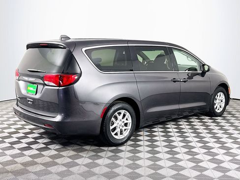 Used 2020 Chrysler Voyager LX FWD image 8