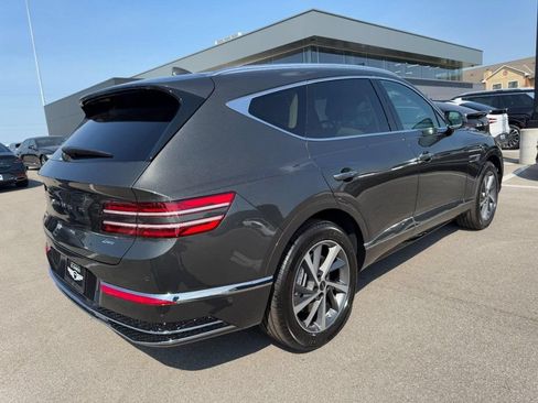 Certified 2026 Genesis GV80 2.5T Advanced AWD/4WD image 3