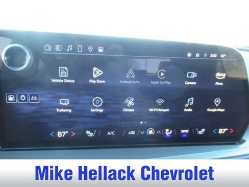 Used 2025 Chevrolet Traverse LT image 26