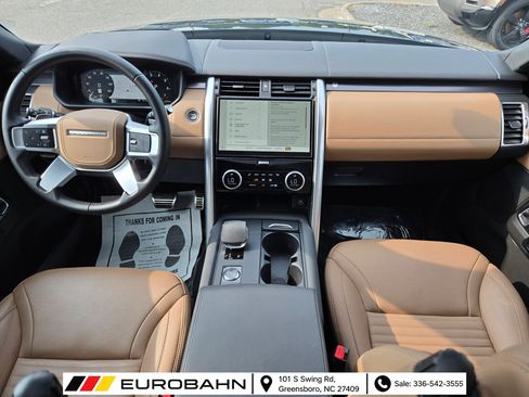 Used 2024 Land Rover Discovery Metropolitan Edition AWD/4WD image 16
