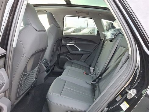 New 2025 Audi Q5 Premium Plus image 7