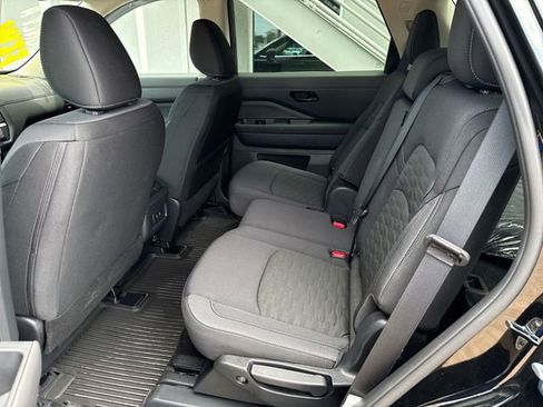 Certified 2026 Nissan Pathfinder S FWD image 23