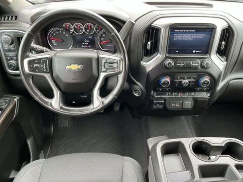 Used 2021 Chevrolet Silverado 1500 LT AWD/4WD image 12