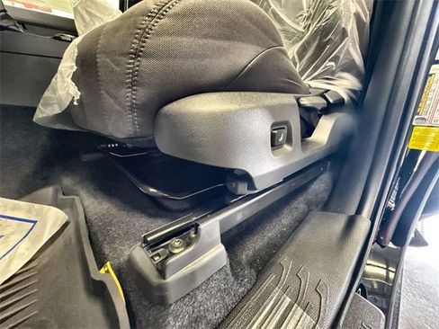 New 2025 Toyota Tacoma SR5 image 15