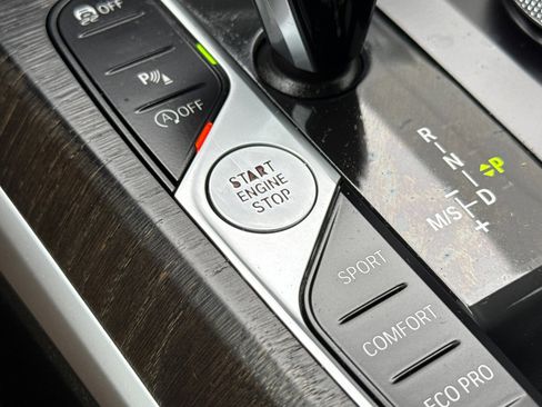 Used 2022 BMW 330i Sedan w/ Driving Assistance Package image 22