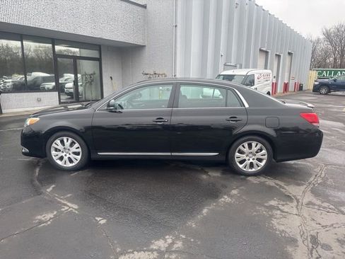 Used 2012 Toyota Avalon Limited image 5