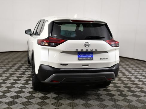 Used 2023 Nissan Rogue SV AWD/4WD image 7
