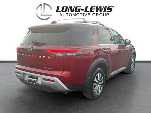 Used 2023 Nissan Pathfinder SL AWD/4WD image 7